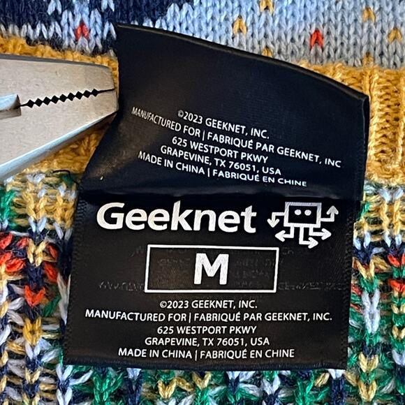 Think Geek Geeknet Shibu Ina Ugly Christmas Sweater Size Medium NWOT - Picture 4 of 4